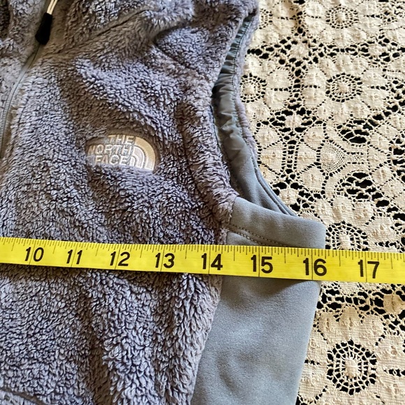 💥The North Face Osito Fleece Vest💥 - Picture 14 of 16